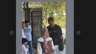 Potret Arya Saloka Rayakan Idul Fitri Bareng Putri Anne, Tepis Isu Cerai ?