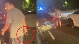 Geram Aksi Koboi Jalanan Diduga Pelaku Berplat Dinas pada Sopir Online, Netizen Bilang Begini