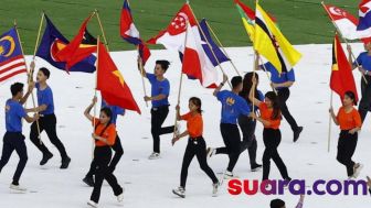 Bendera Indonesia Dipasang Terbalik di Acara Opening SEA Games 2023 Kamboja, Netizen Indonesia: Ngajak Perang Nih!
