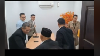 Ekspresi Muka Ari Wibowo Kepada Inge Anugrah Bikin Warganet Jengkel, Buang Muka hingga. . .