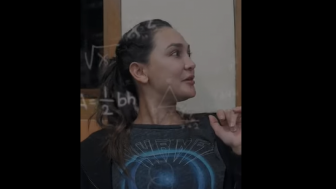 Ekspresi Luna Maya saat Santap Kuliner Khas Sumedang, Eh Malah Banjir Doa Balikan dengan Ariel Noah