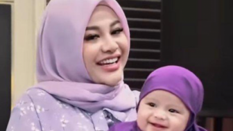 Ibu-Ibu yang Membully Ameena Adalah Seorang Guru dan Istri Polisi, Benarkah?