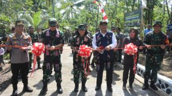 Dulu Hanya Jalan Setapak, Kini Desa Wanajaya Sumedang Miliki Jalan yang Bagus