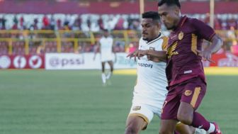 Debut Bersama Dewa United, Ricky Kambuaya Petik Buah Manis dengan Melibas PSM Makassar 2-1