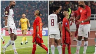 Duel dengan Bek Asing PSM Makassar, Riko Simanjuntak Jadi Omongan Media Asing