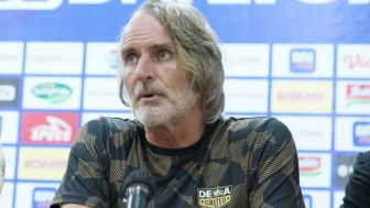 Asep Berlian dan Jan Olde Riekerink Diberi Sanksi Keras oleh Komdis PSSI