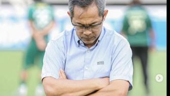 Aji Santoso Beberkan Kronologi Alwi Slamat Tinggalkan Persebaya usai Tumbang dari Persija Jakarta