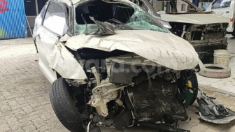 Mobil Nyaris Hancur, Rendy Kjaernett Menangis usai Lihat Kondisi Istrinya Lady Nayoan