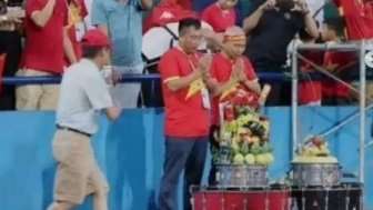Viral Sesajen di Laga Final Piala AFF U-23 Timnas Indonesia vs Vietnam, Warganet: Pantes Menang