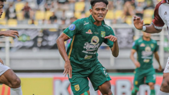 Bek Persebaya Arief Catur Terancam Sanksi Komdis PSSI, Ini Denda yang Harus Dibayar, Bonek Ikut Meradang