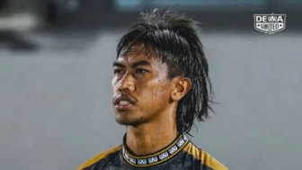 Kondisi Terbaru Ady Setiawan, Bek Dewa United yang Kolaps Disikut Pemain Persebaya Surabaya