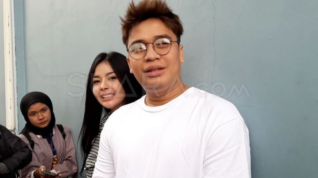 Hina Bule Cantik Rusia, Billy Syahputra Dilaporkan ke Polisi