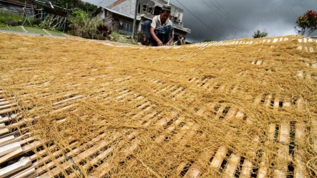 Tekan Peredaran Rokok Ilegal, Sumedang Bakal Bangun Kawasan Industri Hasil Tembakau