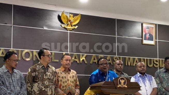 Kubu Lukas Enembe Sambangi Komnas HAM, Minta KPK Sensitif Masalah Hak-Hak Kemanusiaan Gubernur Papua