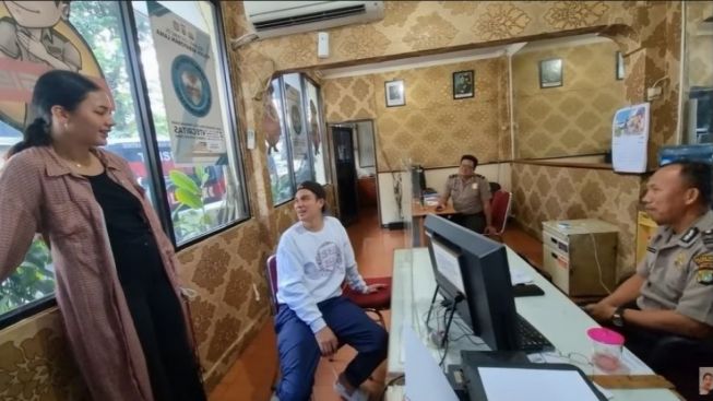 Sentil Baim Wong Prank Polisi Soal KDRT, Deddy Corbuzier: TNI Besok!