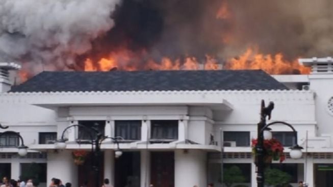 Kronologi Kebakaran Gedung Bappelitbang Kota Bandung, Begini Keterangan Saksi