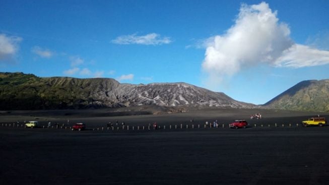 Wajib Tau! Wisata Bromo ala Timur Tengah, Ada Gurun Pasirnya