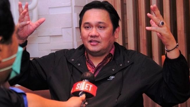 Farhat Abbas Akan Pidanakan Rendy dan Syahnaz Terkait Kasus Perselingkuhan, Netizen: Kurang Job Ya?