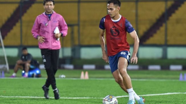 Latihan Perdana Rezaldi bersama Persib, Luis Milla Beri Komentar Begini