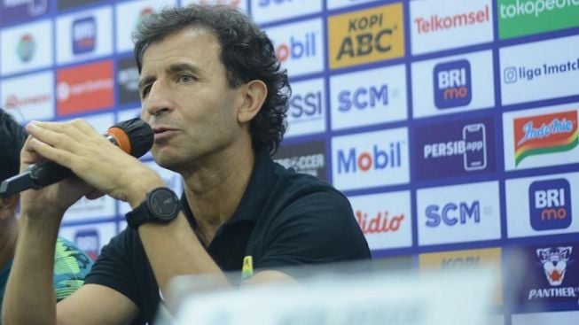 Persib Bandung Sukses Rebut Puncak Klasemen Liga 1, Luis Milla: Terima Kasih Bobotoh