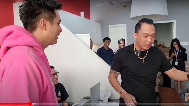 Baim Wong Penasaran Kekayaan Jhon Lbf, Karyawan Akhirnya Bongkar Fakta Sebenarnya