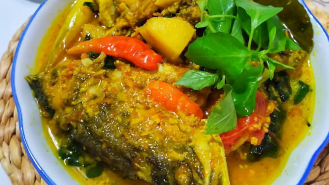 Ikan Bumbu Kuning, Rekomendasi Masakan Hari Ini untuk Menyambut Suami Pulang Jumatan di Jumat Berkah