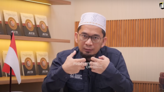 Ramai Perceraian Selebritis, Ustadz Adi Hidayat Berikan Nasihat Mendalam