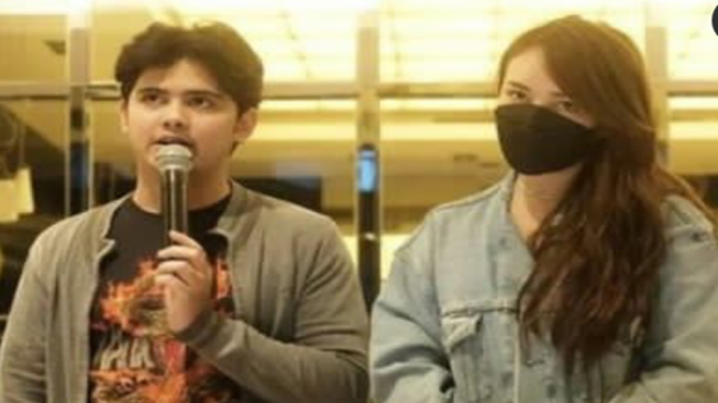 Amanda Manopo dan Aliando terlihat tampil mesra saat acara syukuran film Indigo.