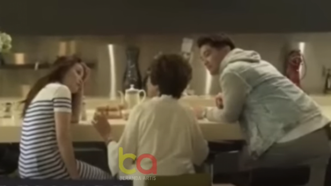 Bertemu dengan Oma Boy William, Ayu Ting Ting Diberikan Pertanyaan Soal Keperawanan, Begini Jawaban Ibunda Bilqis