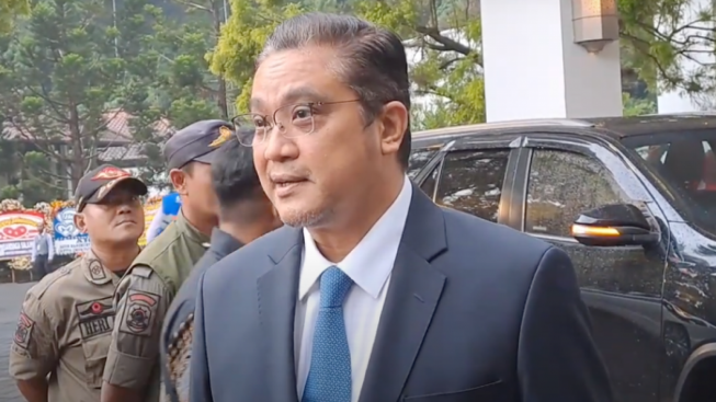 Jadi Saksi di Pernikahan Sahrul Gunawan dan Dine Mutiara, Guyonan Dede Yusuf: Ini Kelihatannya Belum Pengalaman