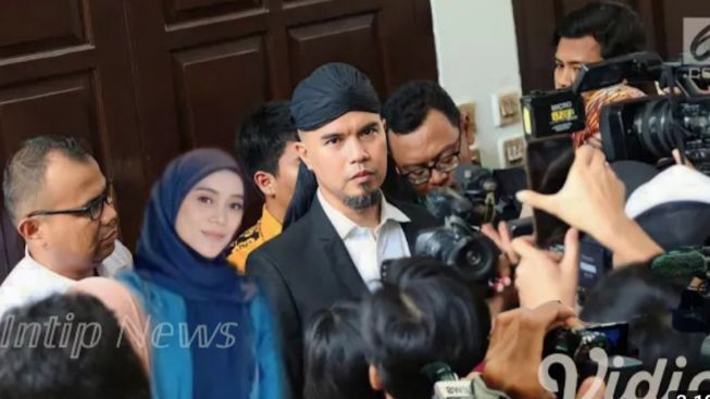 CEK FAKTA: Hari Ini, Lesti Kejora dan Ahmad Dhani Dapat Sambutan Meriah Jelang Konsernya