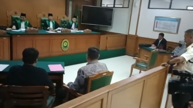 Detik-detik Desta Bertemu Natasha Rizki di Ruang Sidang Pengadilan Agama Jakarta Selatan