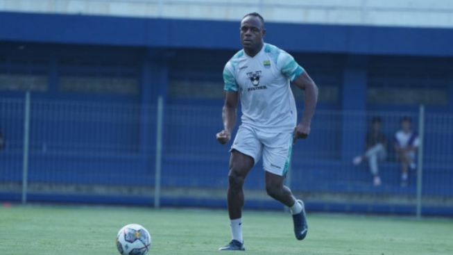 Tak Lepas dari Program Latihan, Victor Igbonefo Siap Tatap Kick-off Liga 1 2023/2024