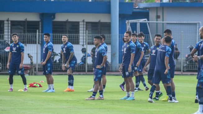 Persiapan Laga Perdana Persib Bandung vs Madura United, Marc Klok Sebut Dapat Gambaran yang Perlu Diperbaiki Jelang Kompetisi