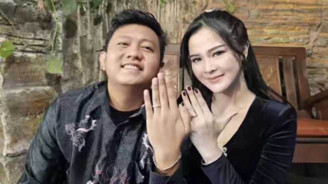 OTW Sah! Denny Caknan Pamer Foto Lamaran dengan Bella Bonita: Selamat Tinggal ...