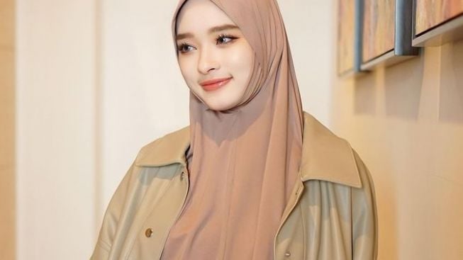 Cara Inara Rusli Didik Anak agar Tak Kebablasan Main Gadget: Aku kasih tapi isinya cuma...