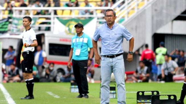 Tak Kunjung Tampil Membaik, Aji Santoso Beri Ultimatum pada Pemain Persebaya