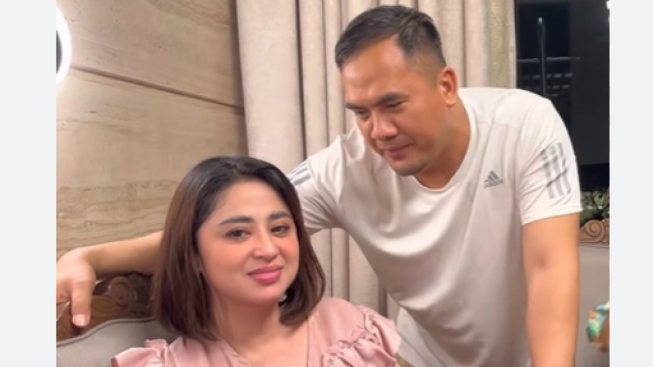 Rosa Meldianti Ikut Kuliti Borok Saipul Jamil, Unggah Foto Wajah Dewi Perssik Penuh Lebam Akibat KDRT