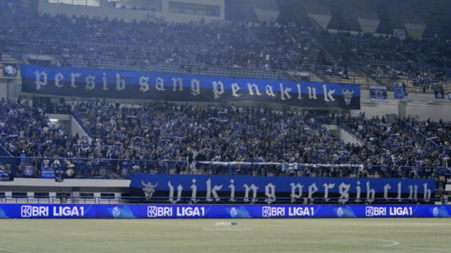 Persib Bandung Kena Sanksi Komdis PSSI, Apa Benar Salah Suporter?