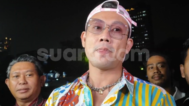 Tes DNA Kedua, Denny Sumargo Masih Menunggu Jadwal DJ Verny Hasan