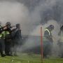 Tembakan Gas Air Mata Dilarang FIFA, PSSI Cuci Tangan: SOP Polisi Tidak Kami Campuri