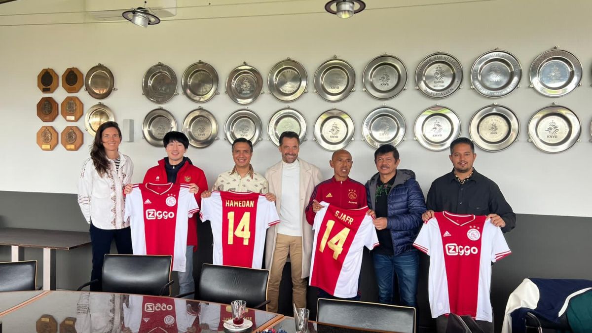 Delegasi PSSI mengadakan pertemuan dengan dua klub papan atas Belanda yakni Ajax. [(Dok. PSSI)]