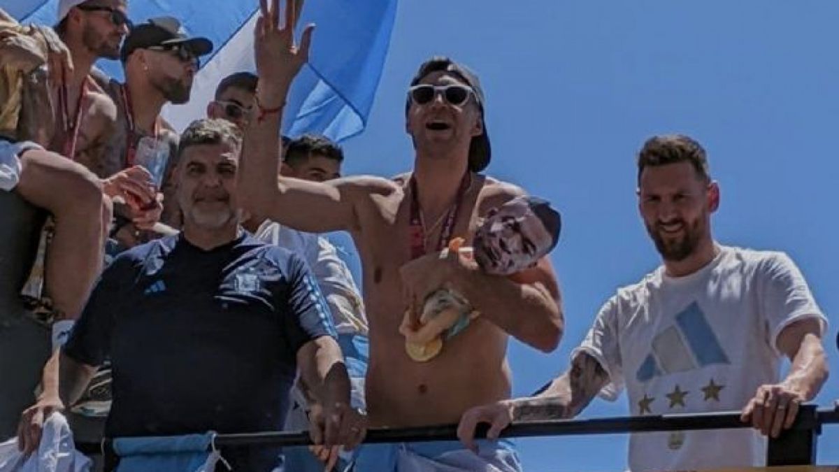 Emiliano Martinez terus mengejek Kylian Mbappe setelah Argentina memenangkan Piala Dunia [Twitter]