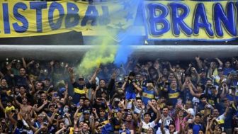 Polisi Tembakkan Gas Air Mata, Penonton Bola di Liga Argentina Ada yang Meninggal