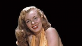 Ingatan Masa Kecil Penyanyi Legendaris, Pakaian Seksi Maryln Monroe