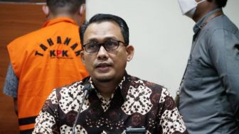 KPK Amankan Sejumlah Dokumen Penting Keuangan usai Geledah Kediaman Ketua DPRD Sulsel, Ina Kartika Sari