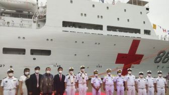 Kapal Rumah Sakit Milik Tentara Pembebasan Rakyat China Tiba di Indonesia