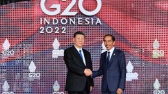 Senyum Jokowi saat Menyambut Para Pemimpin Dunia di KTT G20 Bali