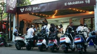 Simbol Sukesnya KTT G20 di Bali, Polisi Surabaya Gunakan Motor Listrik untuk Patroli