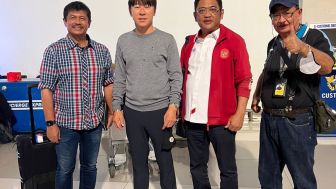 Indra Sjafri dan Shin Tae Yong Sambut Kedatangan Kloter Kedua Timnas U-20 di Bandara